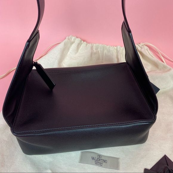 ❌SOLD❌ Valentino Bum Bag LIKE NEW! - Picture 8 of 14
